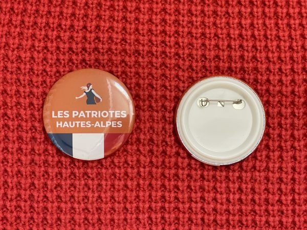 Lot de 8 Badges "Les Patriotes Hautes Alpes"