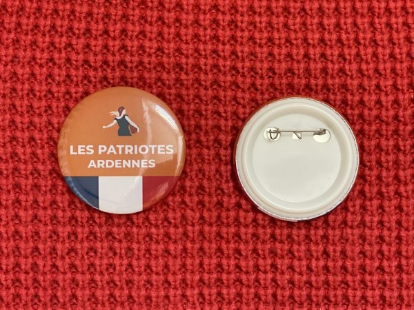 Lot de 8 Badges "Les Patriotes Ardennes"