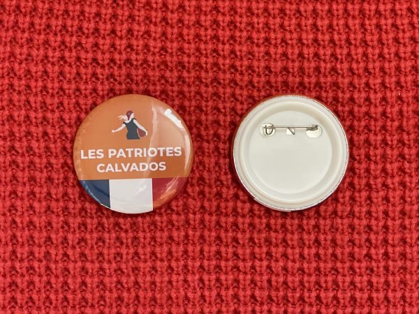 Lot de 8 Badges "Les Patriotes Calvados"