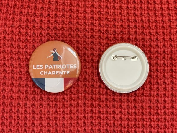 Lot de 8 Badges "Les Patriotes Charente"