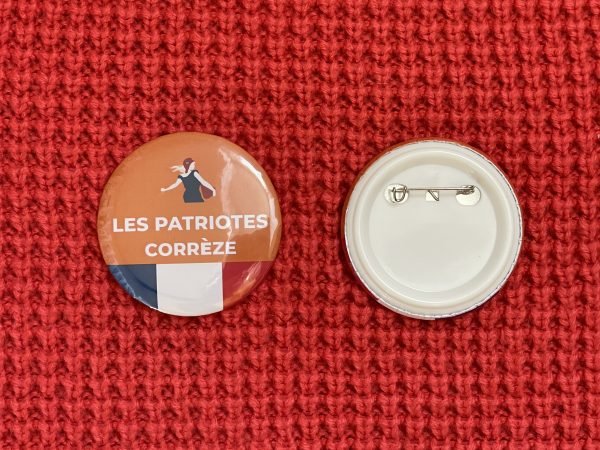 Lot de 8 Badges "Les Patriotes Corrèze"