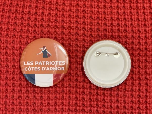 Lot de 8 Badges "Les Patriotes Côtes d'Armor"