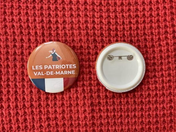 Lot de 8 Badges "Les Patriotes Val-de-Marne"