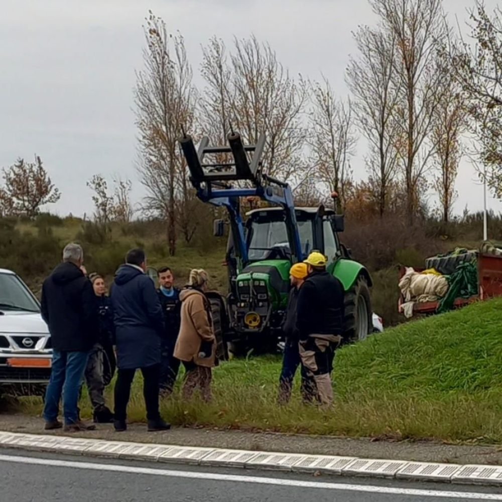 blocage-rond-point-Cahors-2